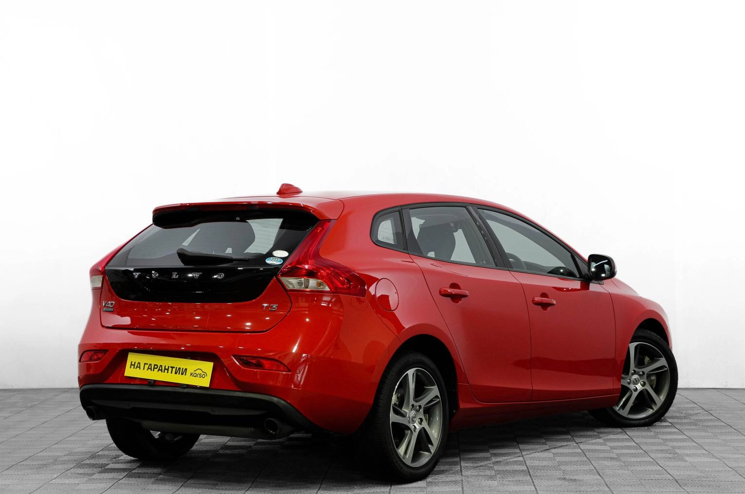 Volvo V40 4 из 27