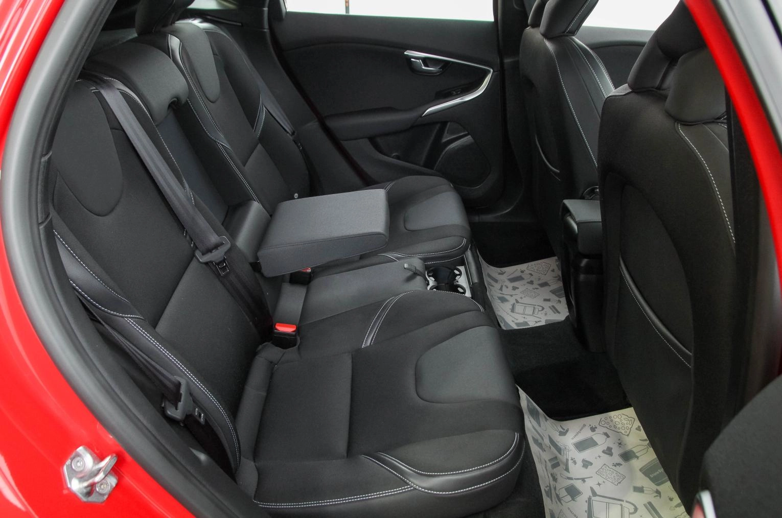 Volvo V40 26 из 27