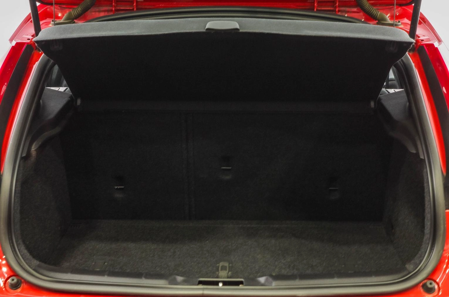 Volvo V40 27 из 27