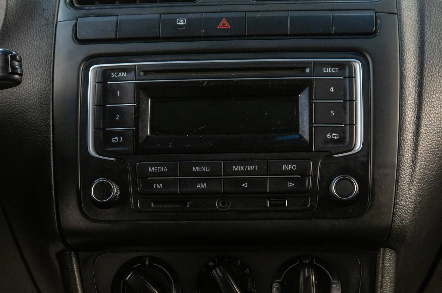 Volkswagen Polo 12 из 15