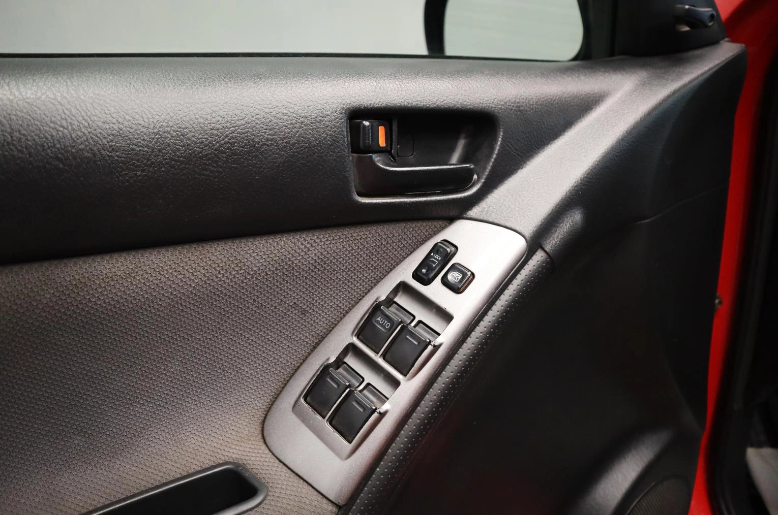 Toyota Matrix 7 из 18