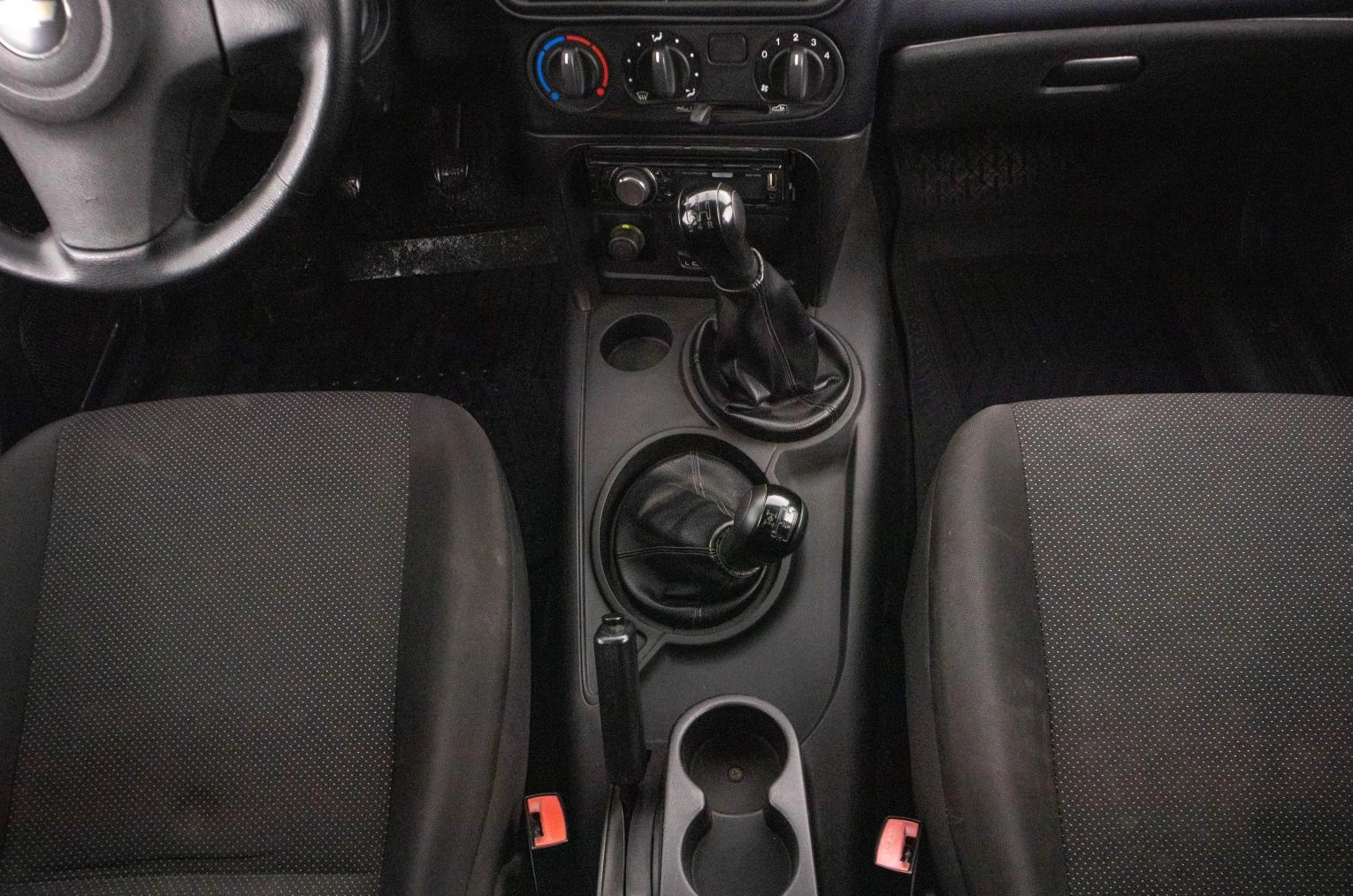 Chevrolet Niva 18 из 21