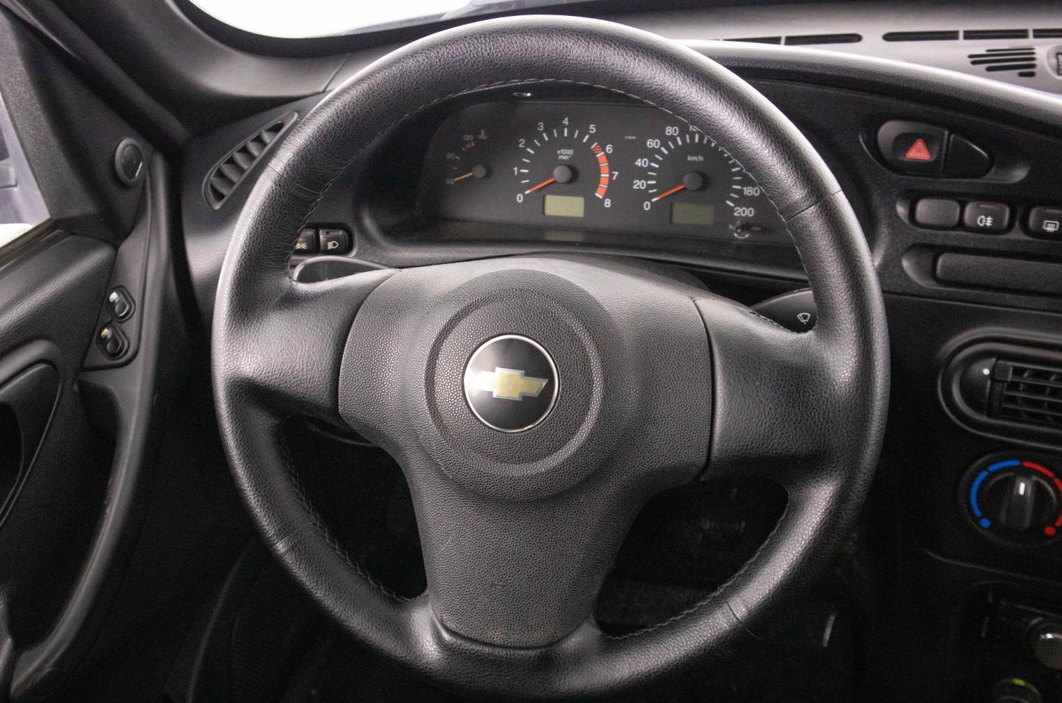 Chevrolet Niva 12 из 21