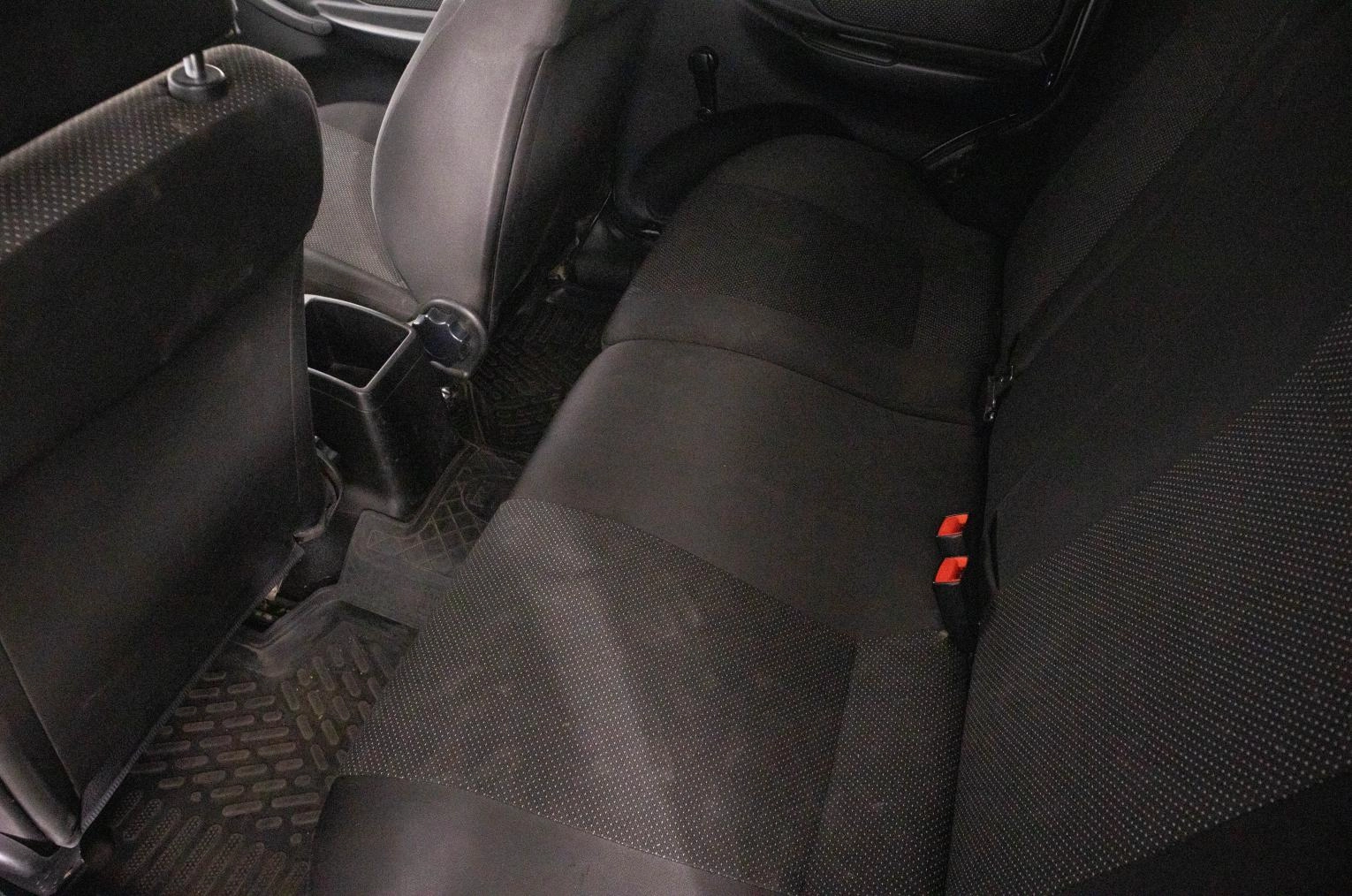 Chevrolet Niva 9 из 21