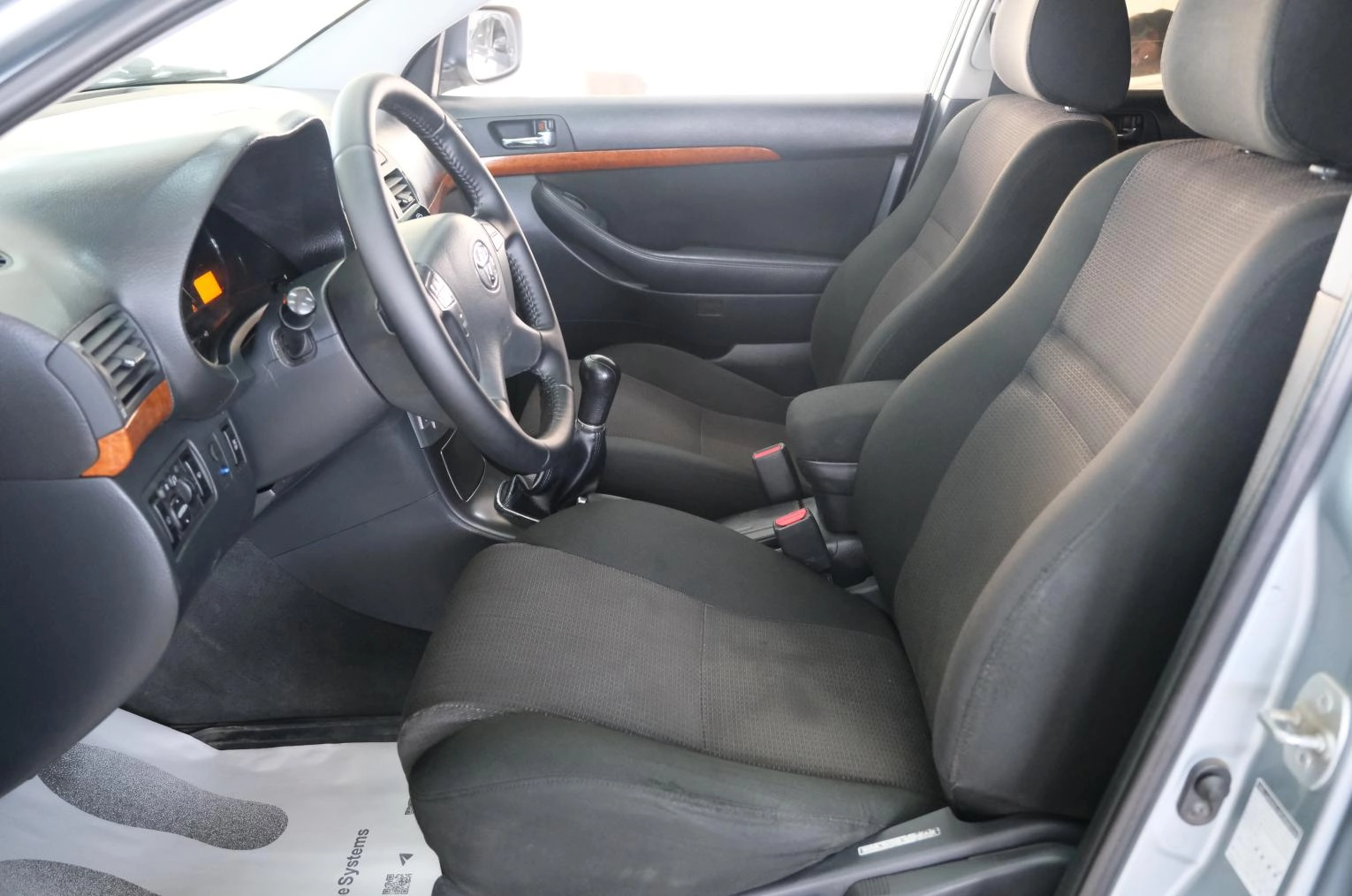 Toyota Avensis 7 из 25