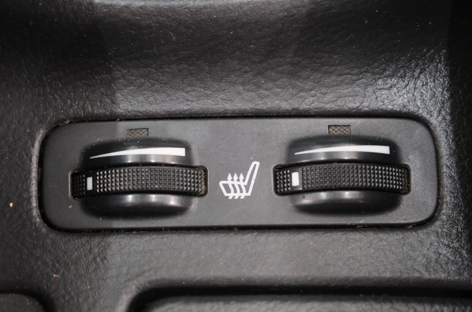 Toyota Avensis 19 из 25