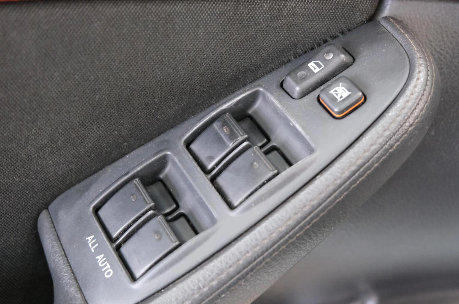 Toyota Avensis 8 из 25