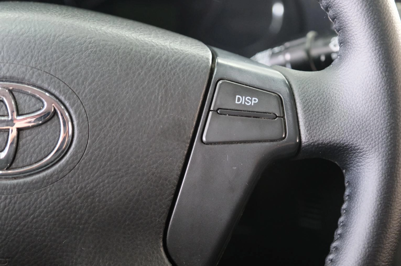 Toyota Avensis 15 из 25