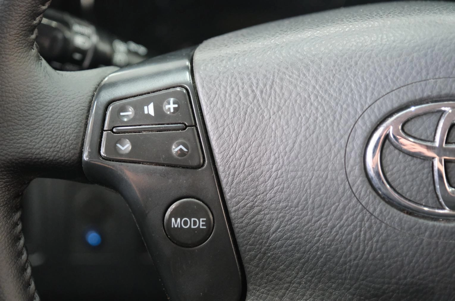 Toyota Avensis 13 из 25