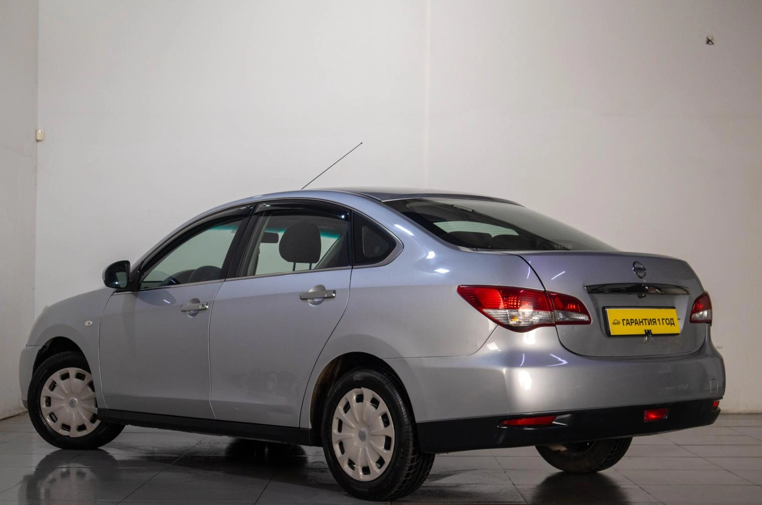 Nissan Almera 4 из 17