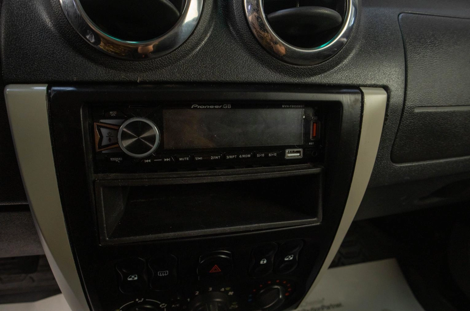 Nissan Almera 11 из 17