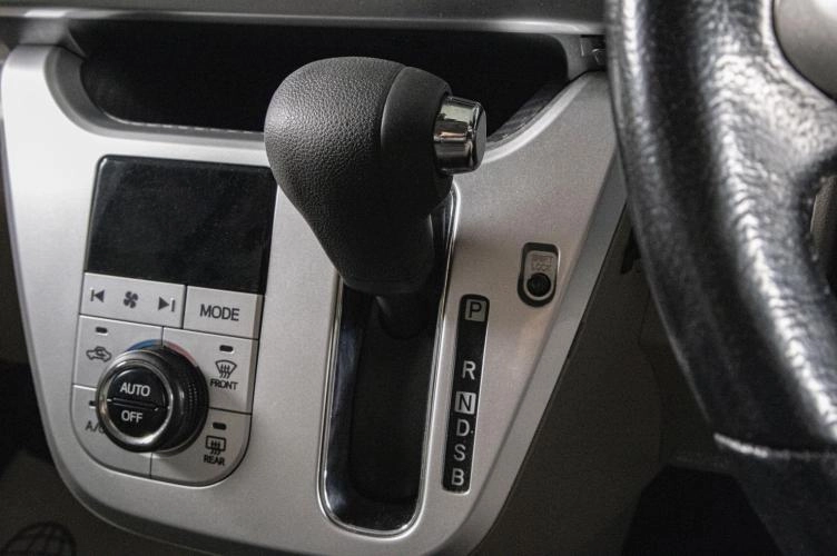 Daihatsu Cast 14 из 16