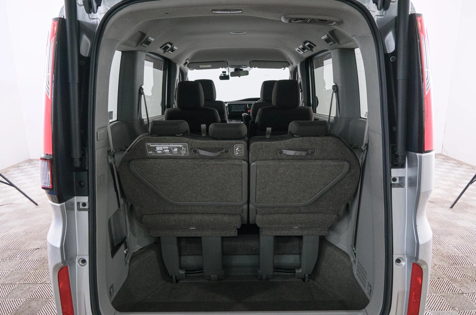 Honda Stepwgn 19 из 19