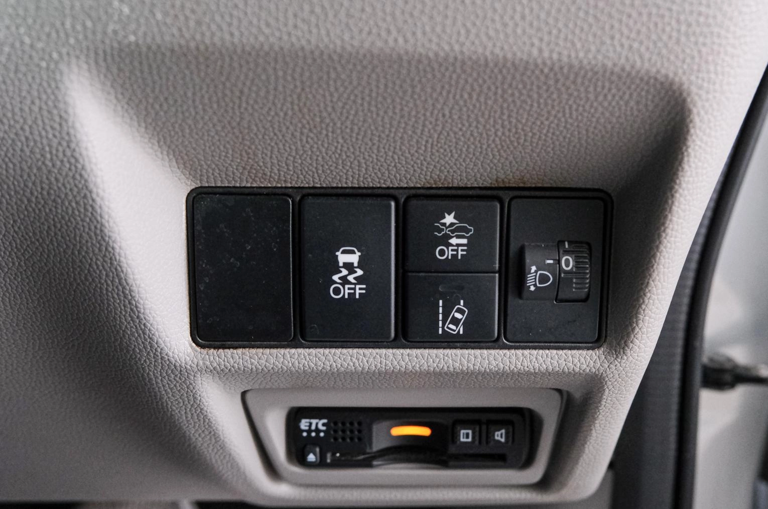 Honda Stepwgn 15 из 19