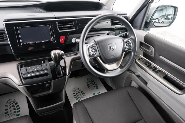 Honda Stepwgn 9 из 19