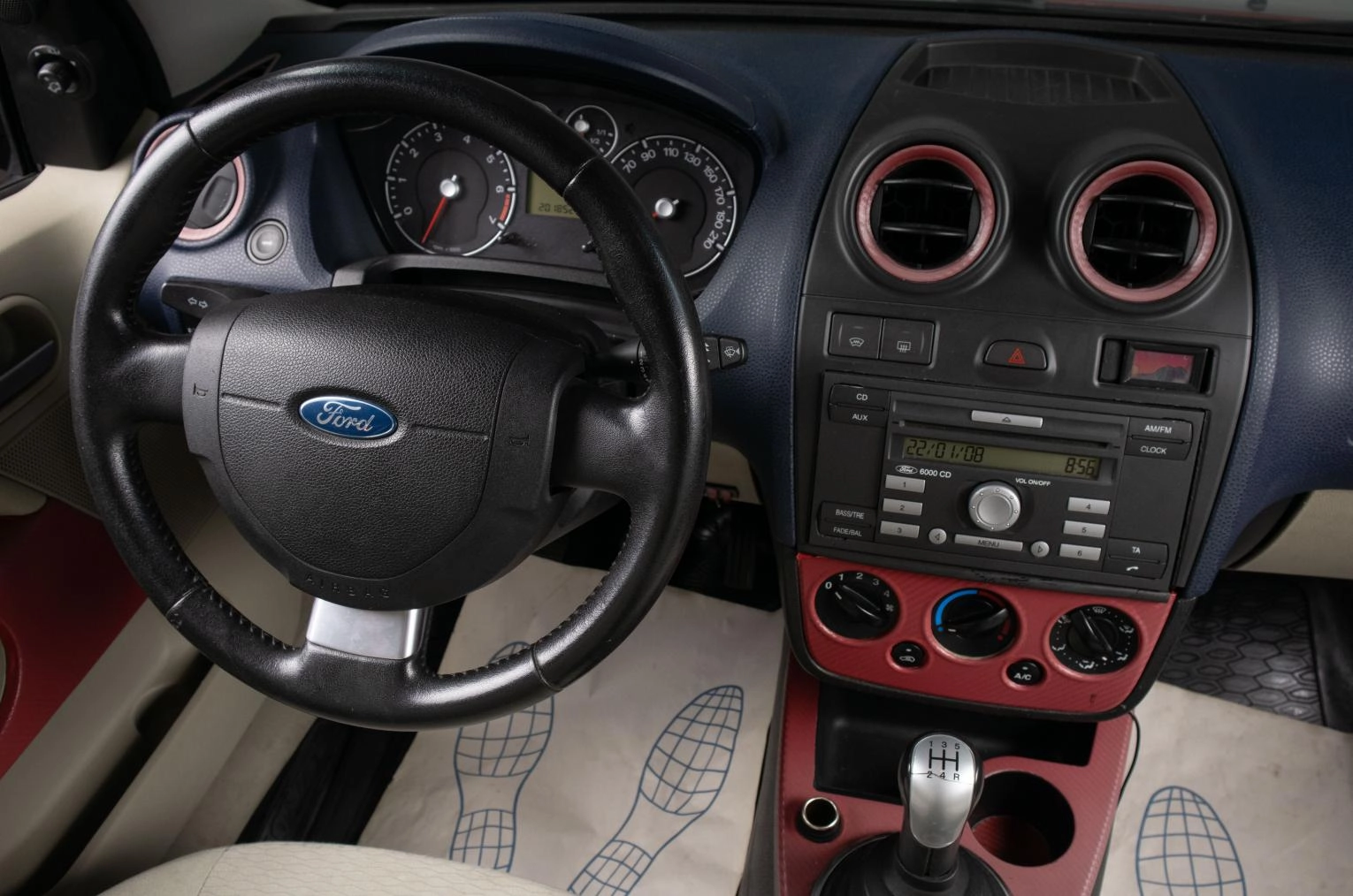 Ford Fiesta 8 из 15