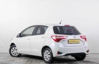 Toyota Vitz 4 из 21