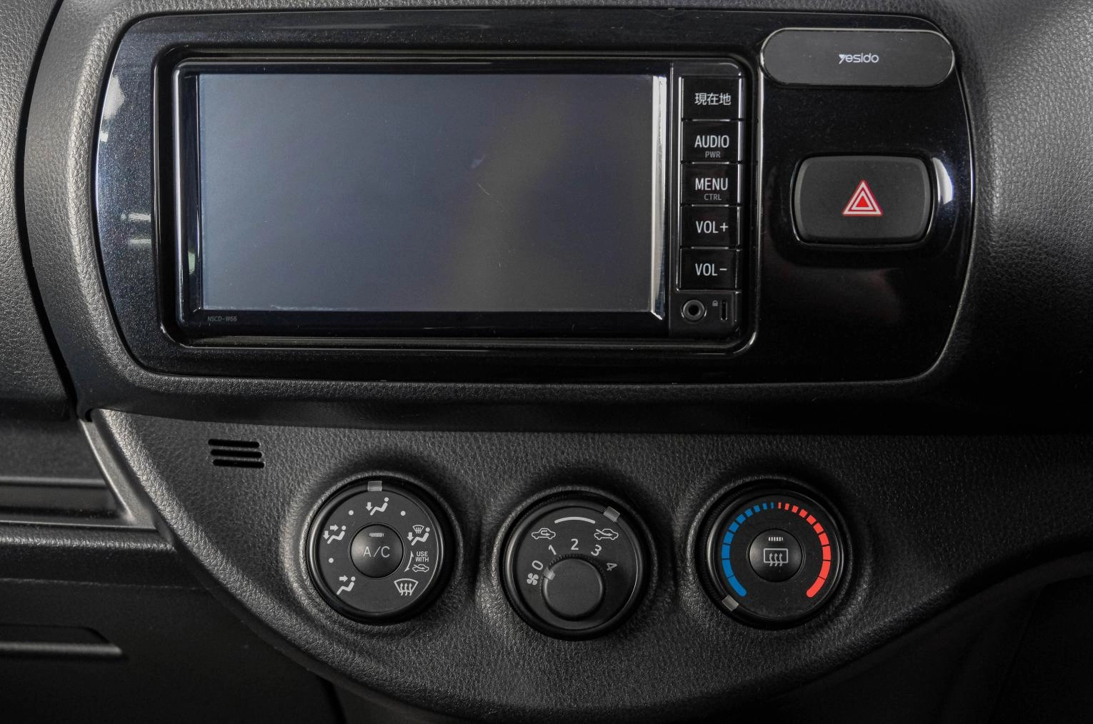 Toyota Vitz 16 из 21