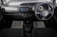 Toyota Vitz 13 из 21