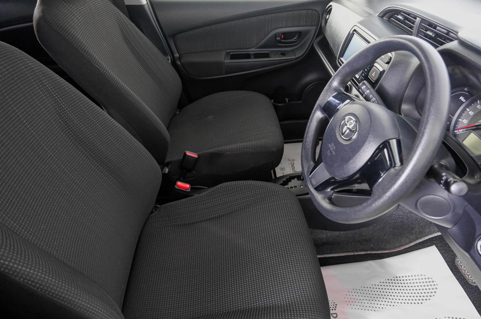 Toyota Vitz 11 из 21