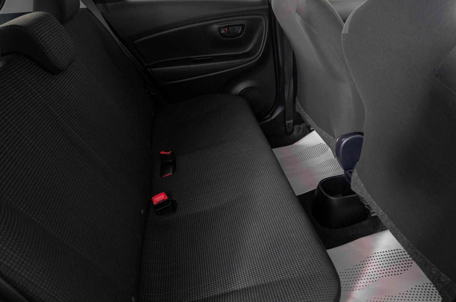 Toyota Vitz 10 из 21