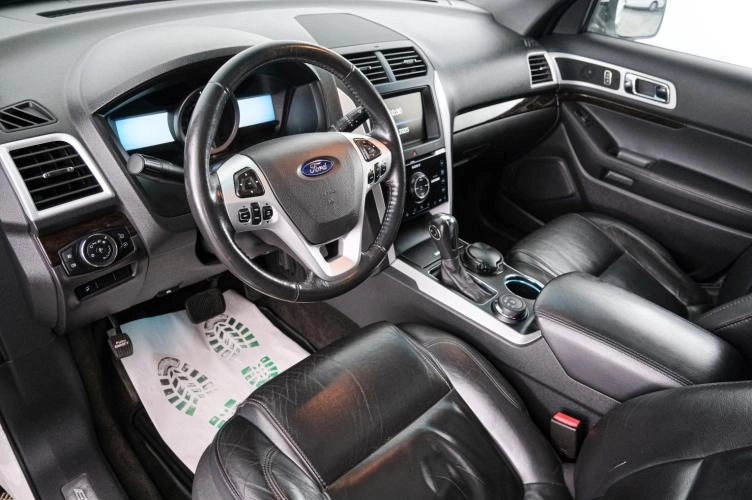 Ford Explorer 8 из 22