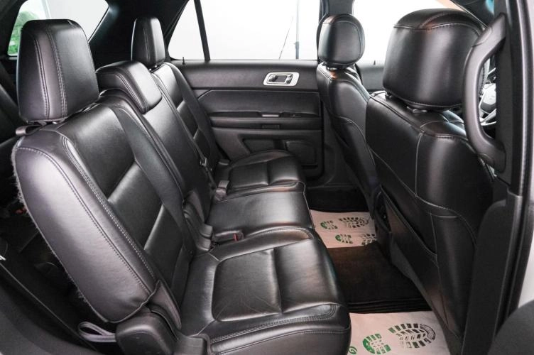 Ford Explorer 21 из 22