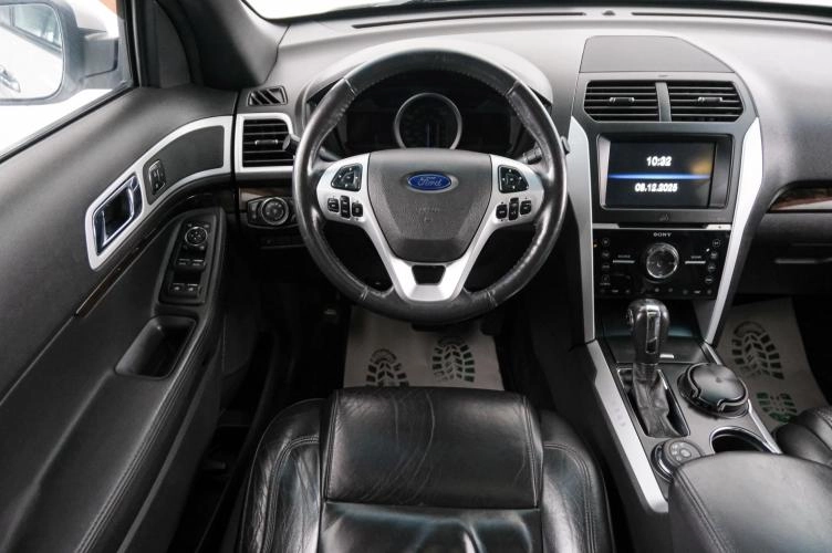 Ford Explorer 14 из 22