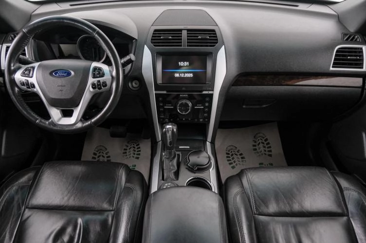 Ford Explorer 10 из 22