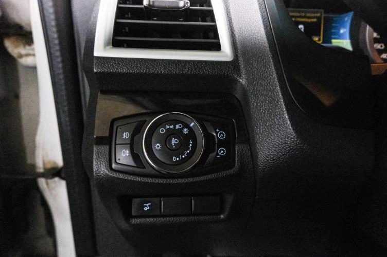 Ford Explorer 17 из 22