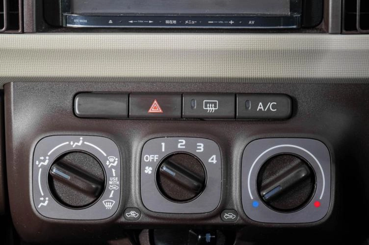 Toyota Passo 17 из 19