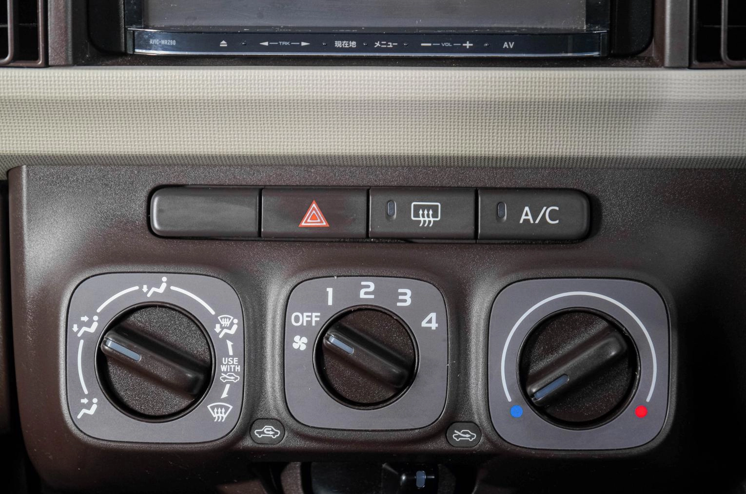 Toyota Passo 17 из 19