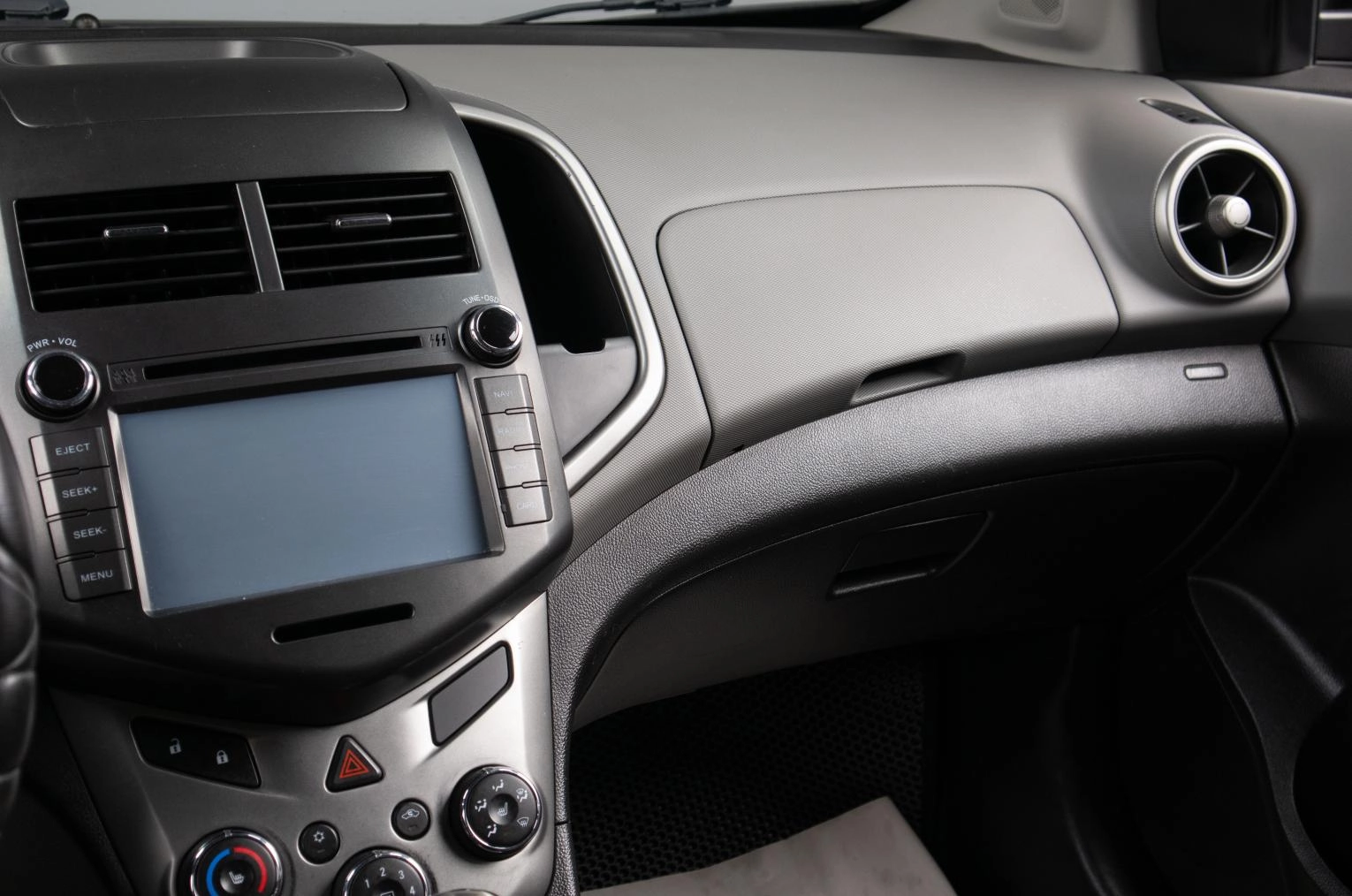 Chevrolet Aveo 11 из 20