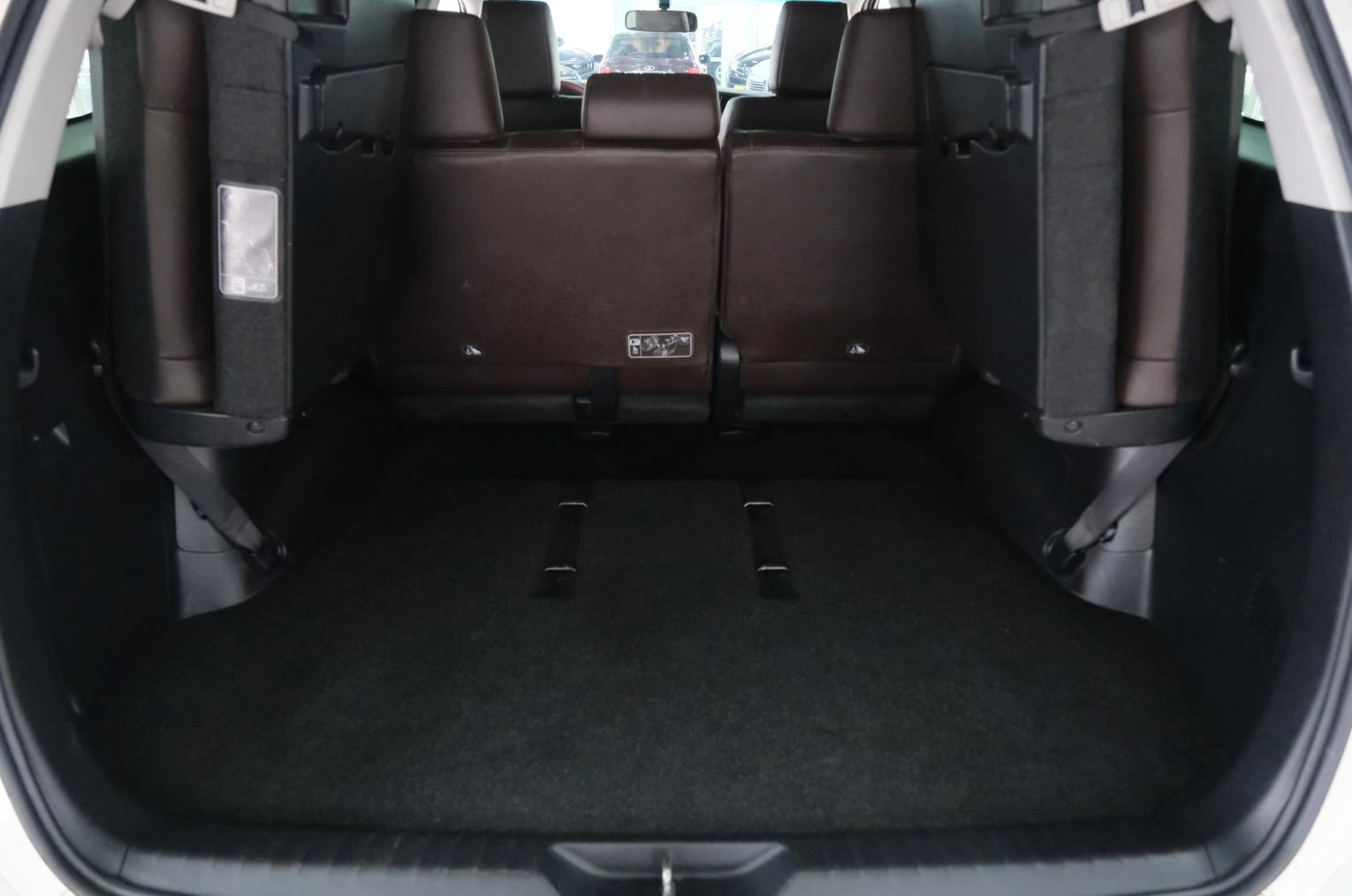 Toyota Fortuner 24 из 24