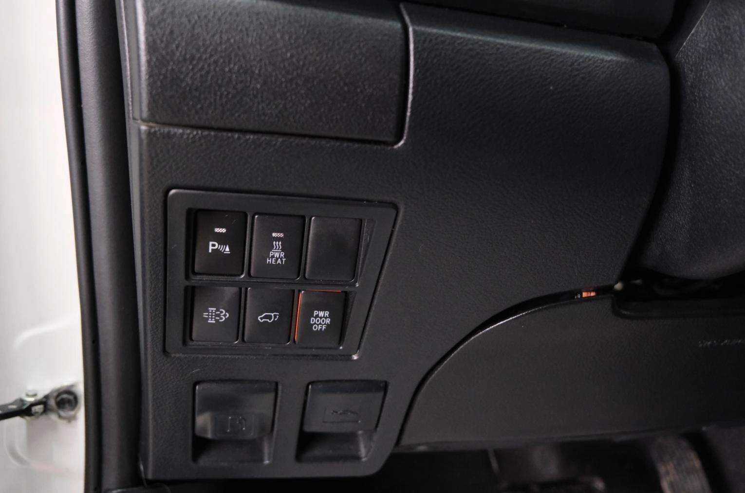 Toyota Fortuner 9 из 24