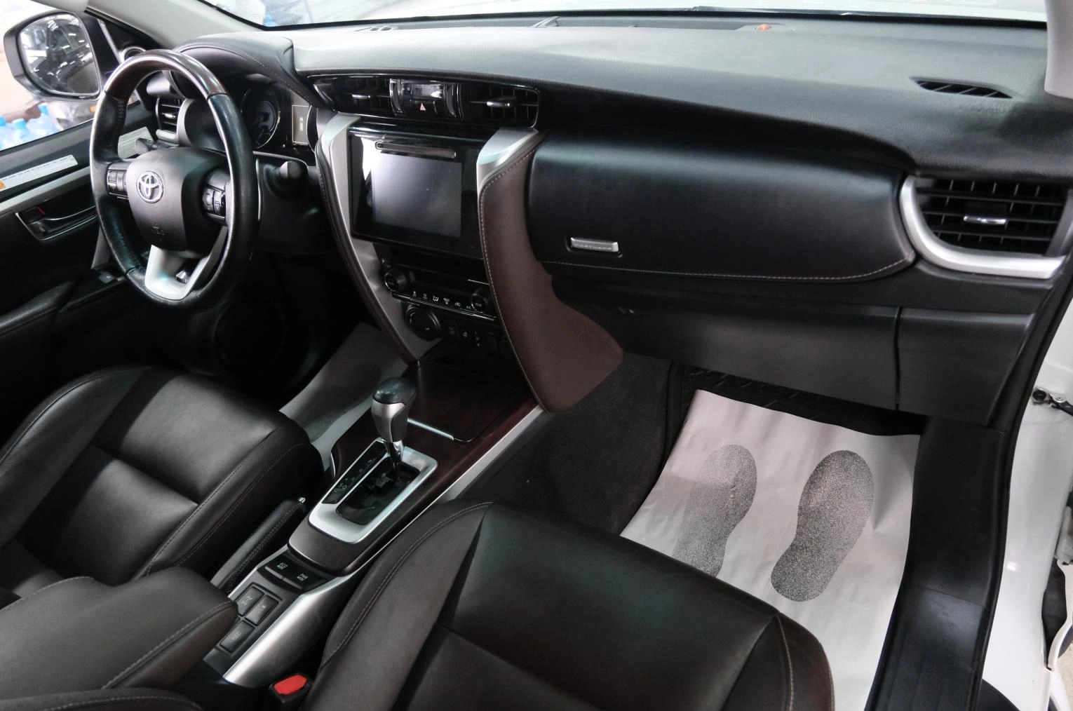 Toyota Fortuner 20 из 24