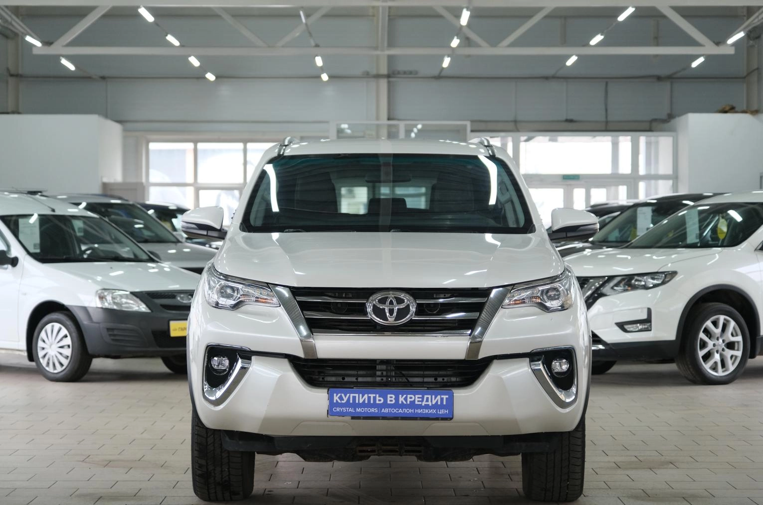 Toyota Fortuner 2 из 24