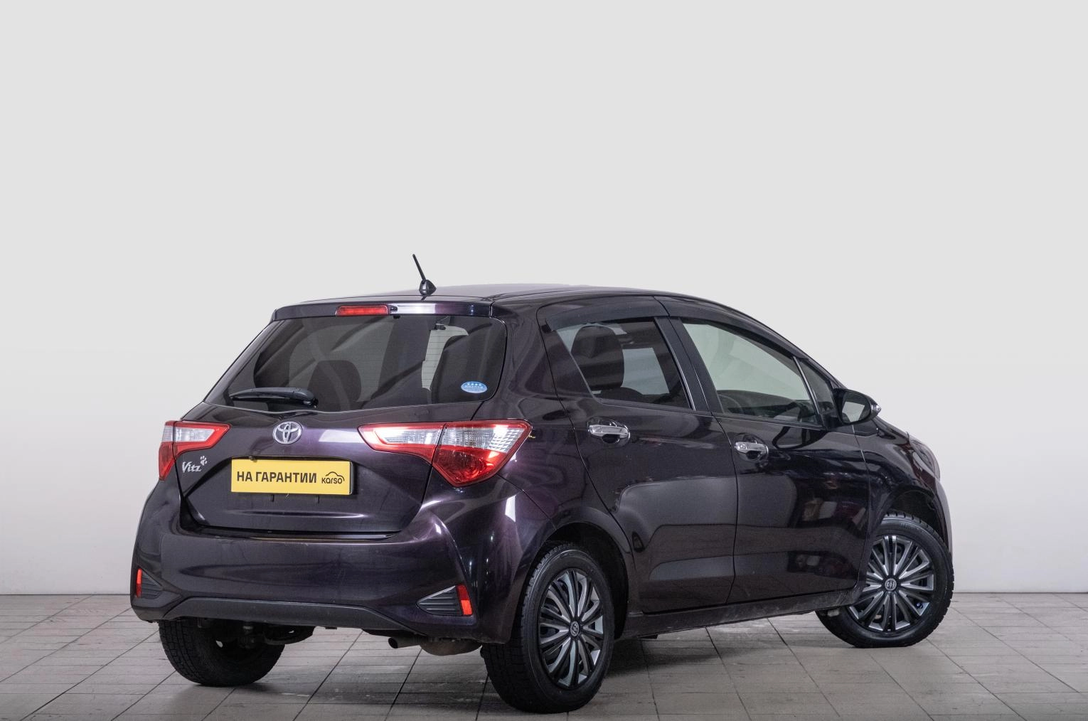 Toyota Vitz 6 из 17