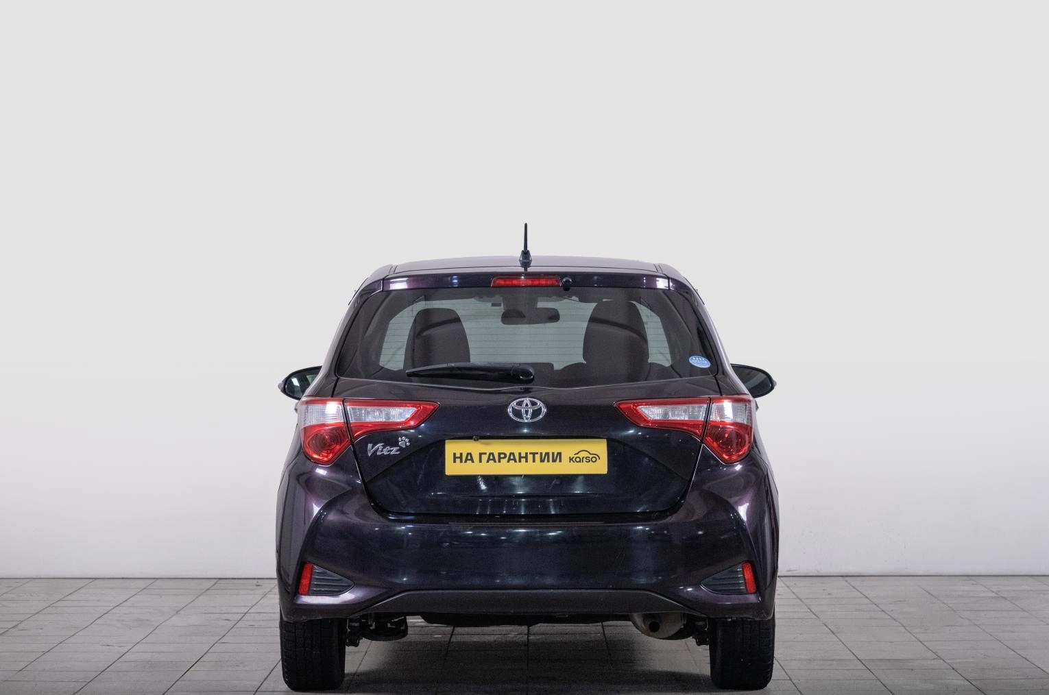 Toyota Vitz 4 из 17