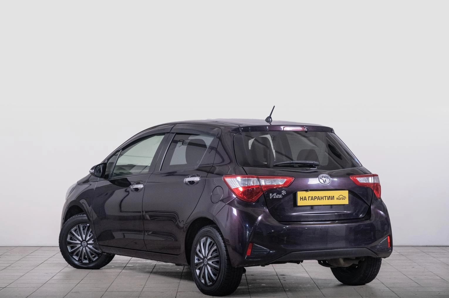 Toyota Vitz 5 из 17