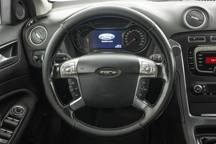 Ford Mondeo 20 из 23