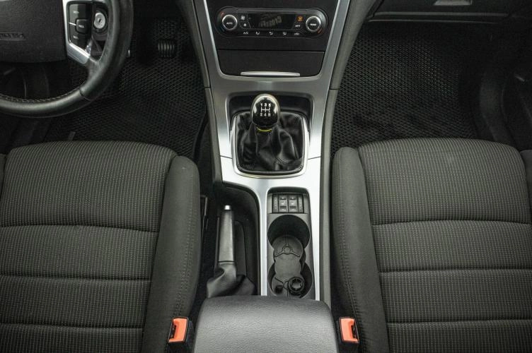 Ford Mondeo 18 из 23