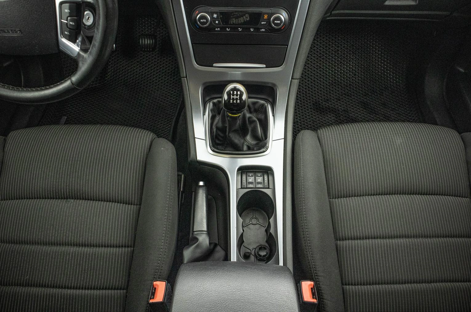 Ford Mondeo 18 из 23