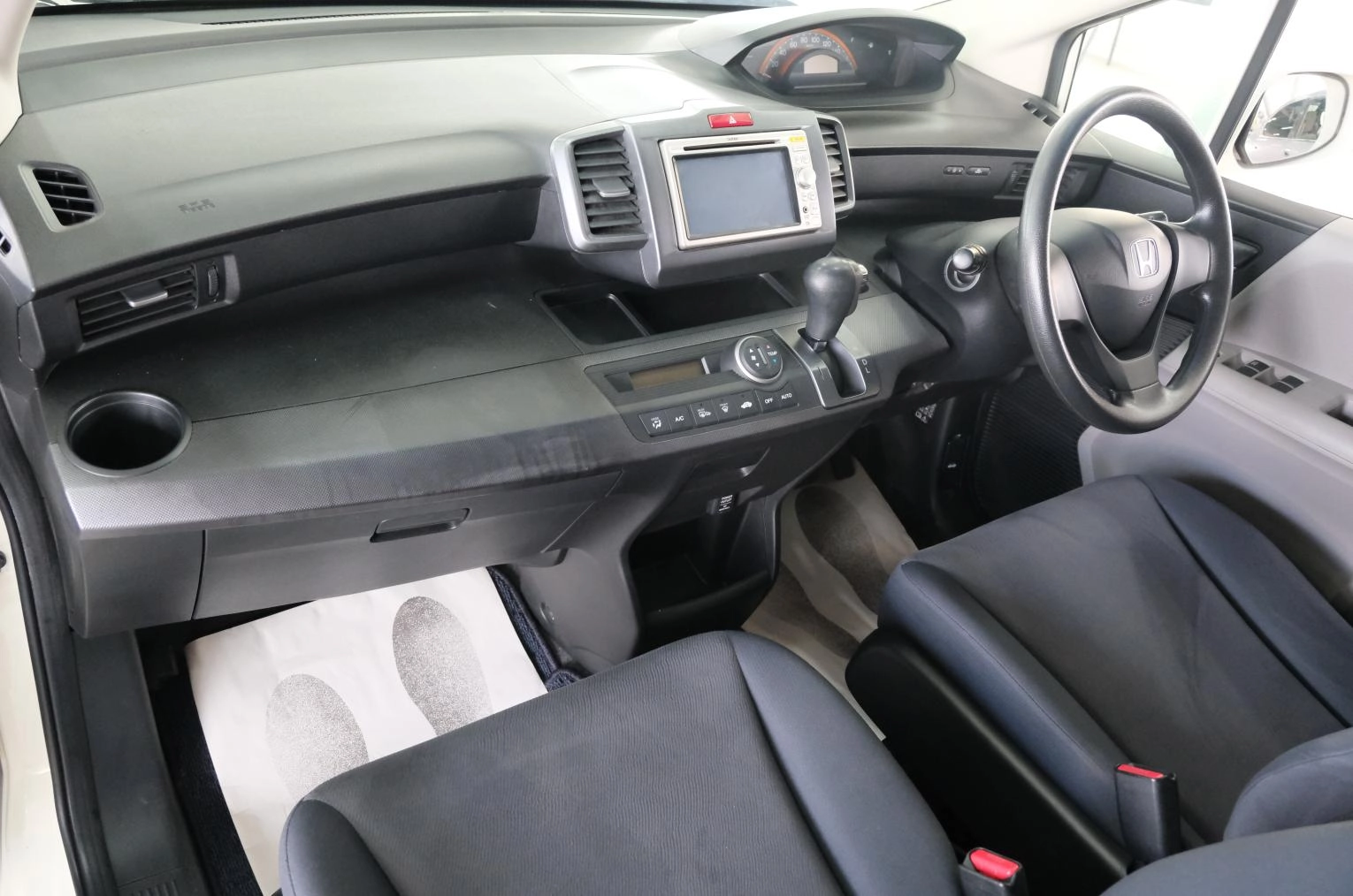 Honda Freed 7 из 20