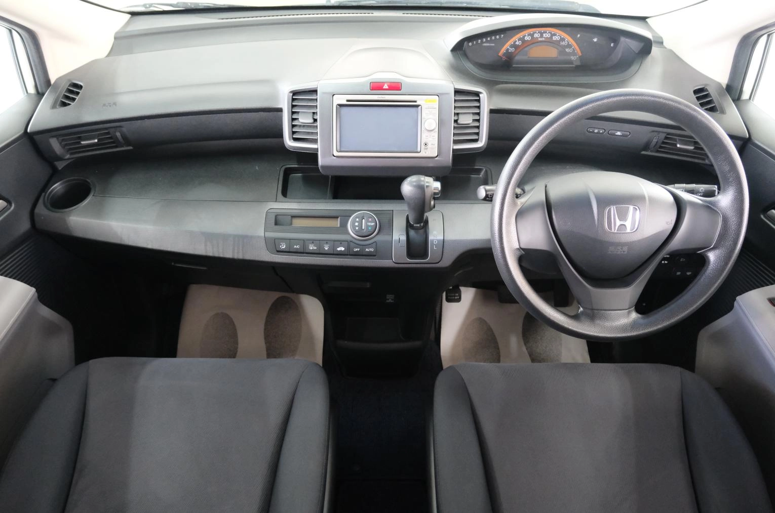 Honda Freed 9 из 20