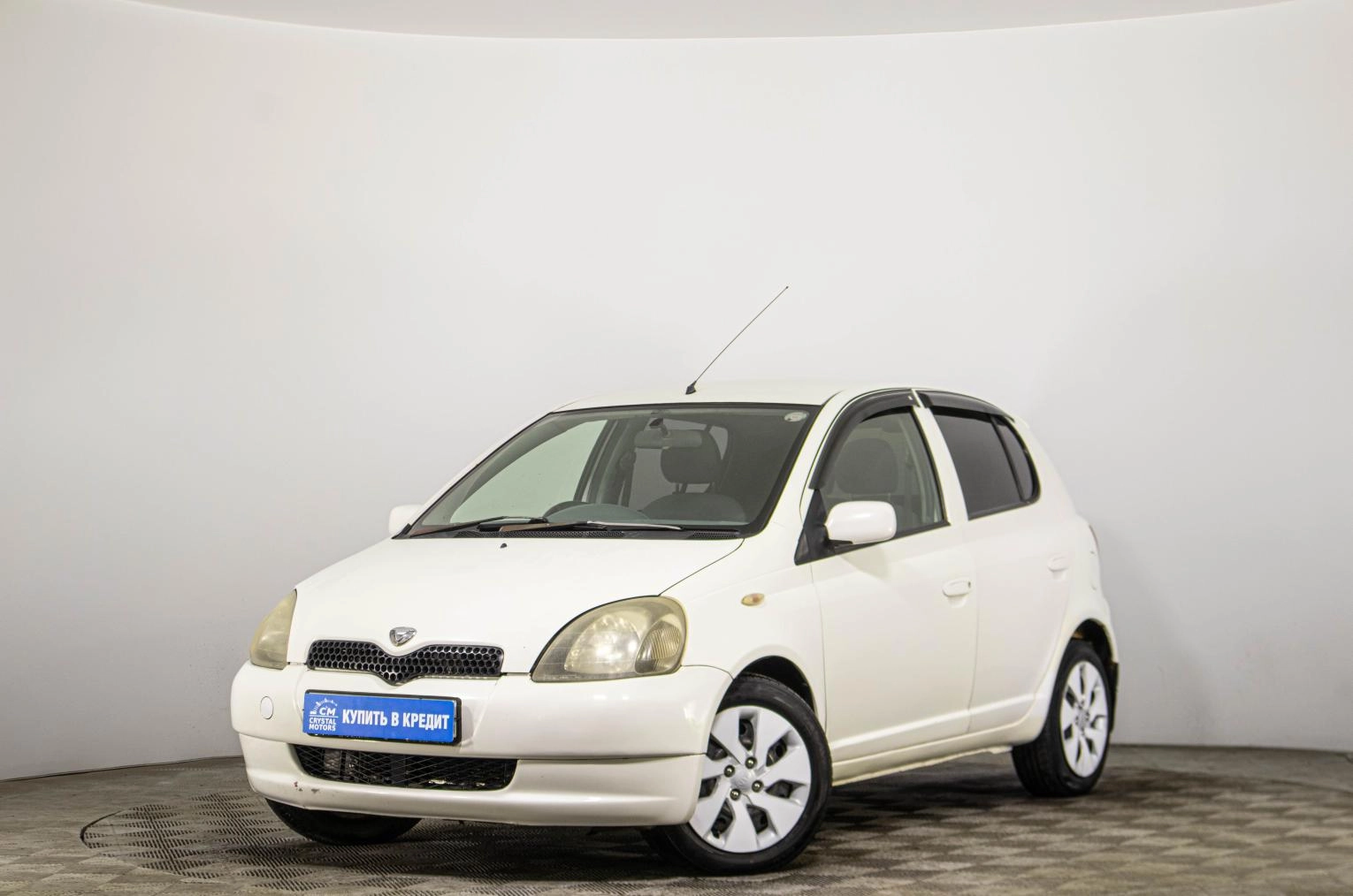 Toyota Vitz 3 из 20