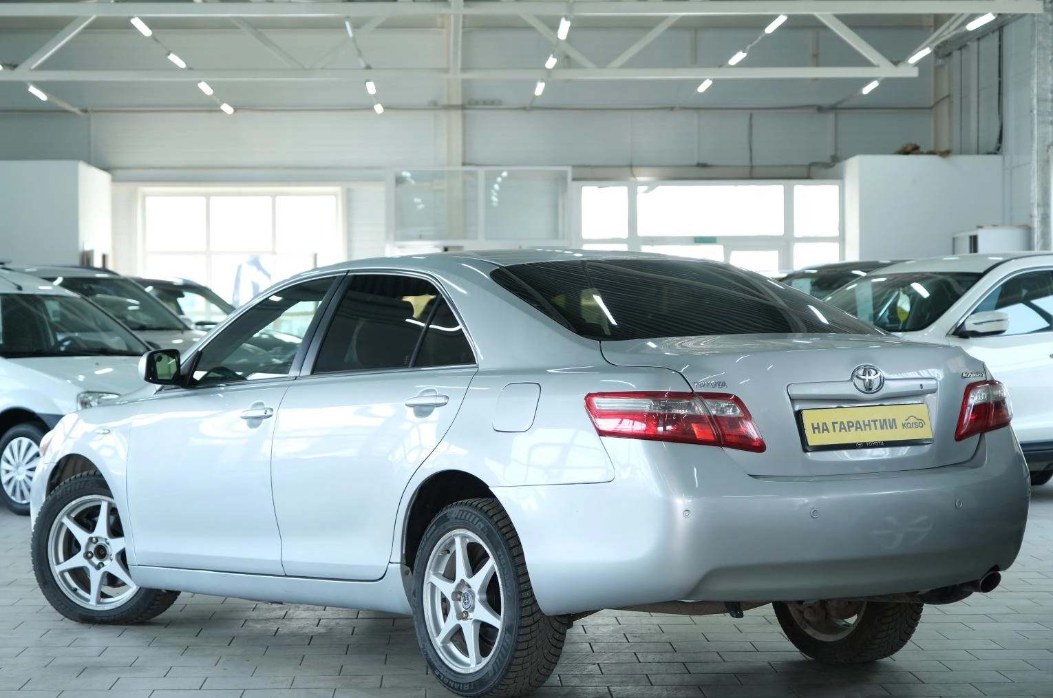 Toyota Camry 4 из 22