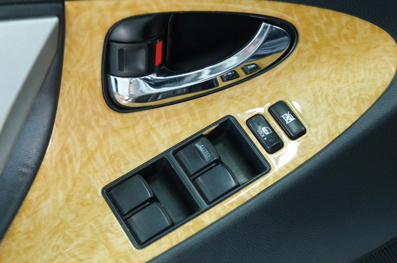 Toyota Camry 8 из 22