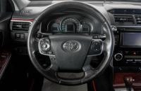 Toyota Camry 15 из 23