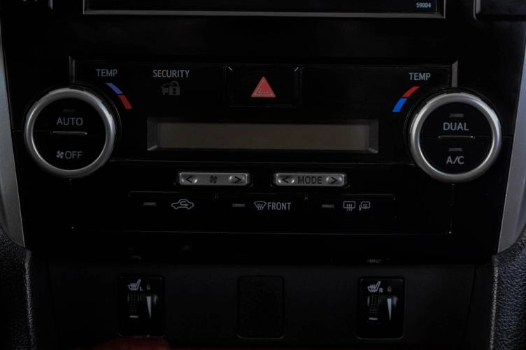 Toyota Camry 19 из 23